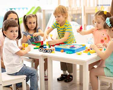 Kids Sarasota and Bradenton: Onsite Childcare - Fun 4 Manasota Kids
